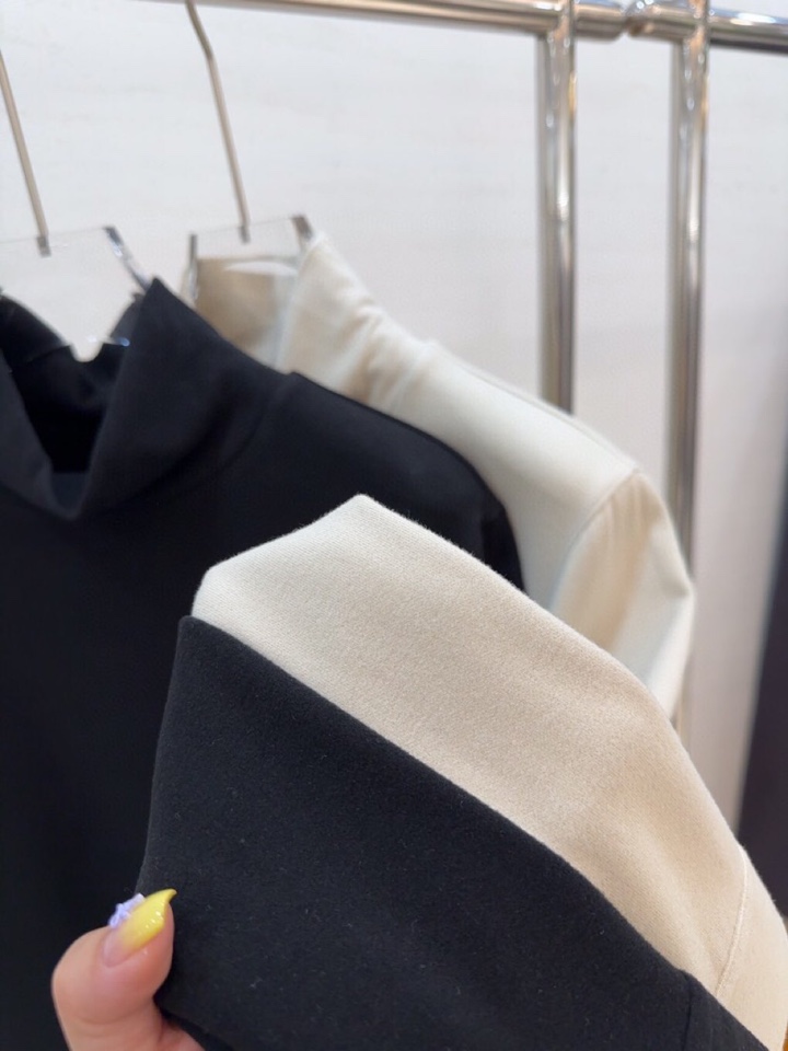  Gucci 古奇2025秋冬海外走秀款<🧸净版堆堆领>。高领长袖T恤衫，打底衫，320克重羊毛+德绒混