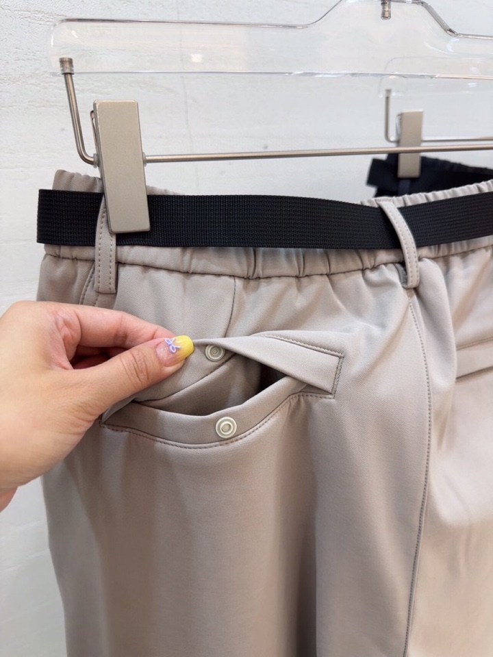  (Arcteryx）始祖鸟2025秋冬一条通勤休闲裤，轻户外与城市机能风融为一体的裤子。甄选用日本东丽