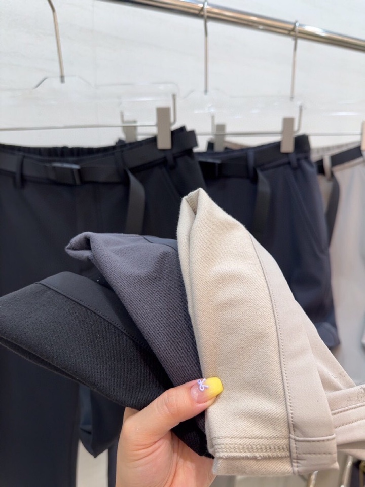  (Arcteryx）始祖鸟2025秋冬一条通勤休闲裤，轻户外与城市机能风融为一体的裤子。甄选用日本东丽