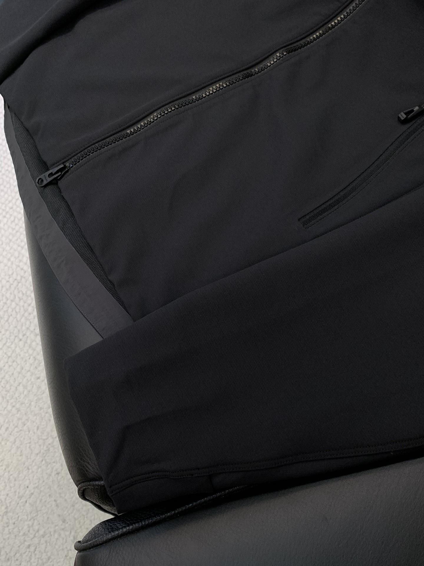 ，KAILAS 凯乐石，2025秋季季新款，时尚休闲连帽外套，专柜同步有售，原单狠货，顶级刺绣🪡工艺字母