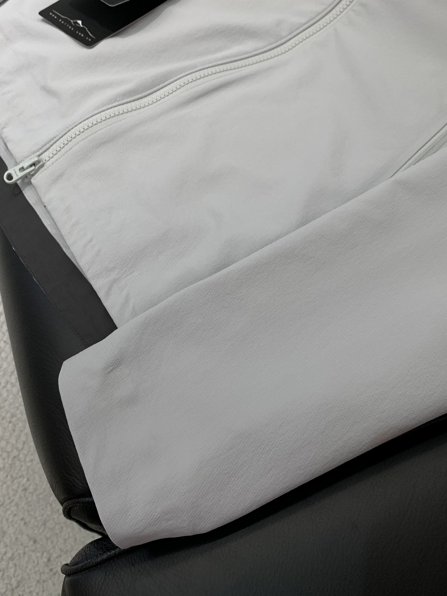 ，KAILAS 凯乐石，2025秋季季新款，时尚休闲连帽外套，专柜同步有售，原单狠货，顶级刺绣🪡工艺字母