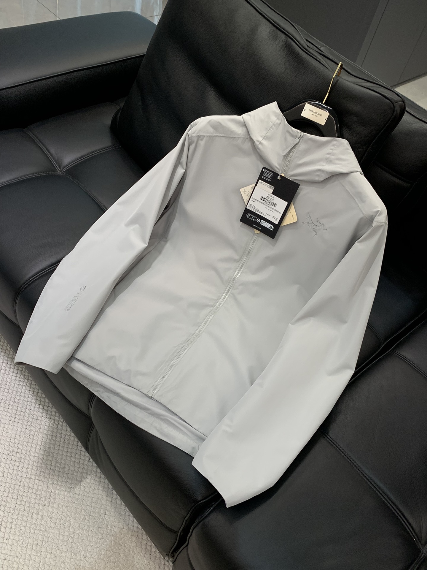 ，ARCTERYX 始祖鸟，2025秋季AW新品，时尚休闲连帽外套，专柜同步有售，原单狠货，进口原版面料