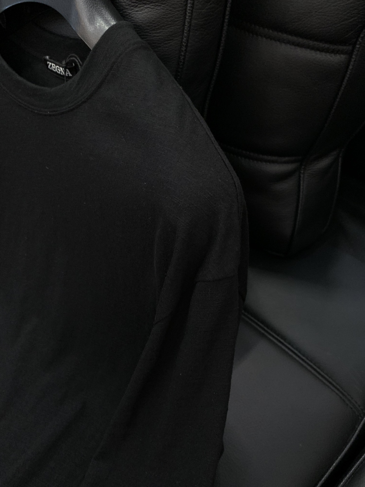 ，杰力亚 新款薄款长袖 
面料成分65%聚酯纤维 35%棉
尺码M-3XL 
尺码表
      衣长	