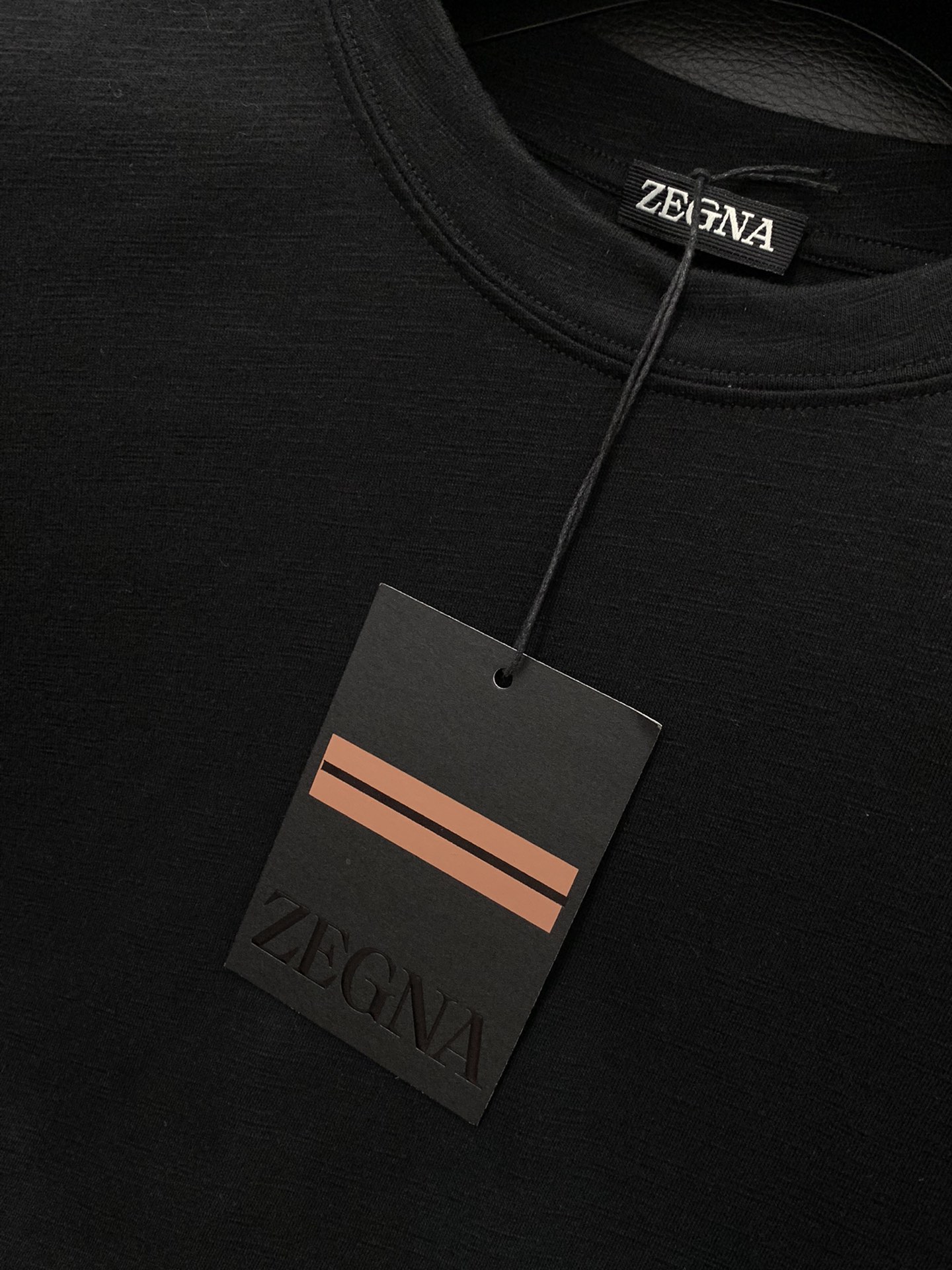 ，杰力亚 新款薄款长袖 
面料成分65%聚酯纤维 35%棉
尺码M-3XL 
尺码表
      衣长	