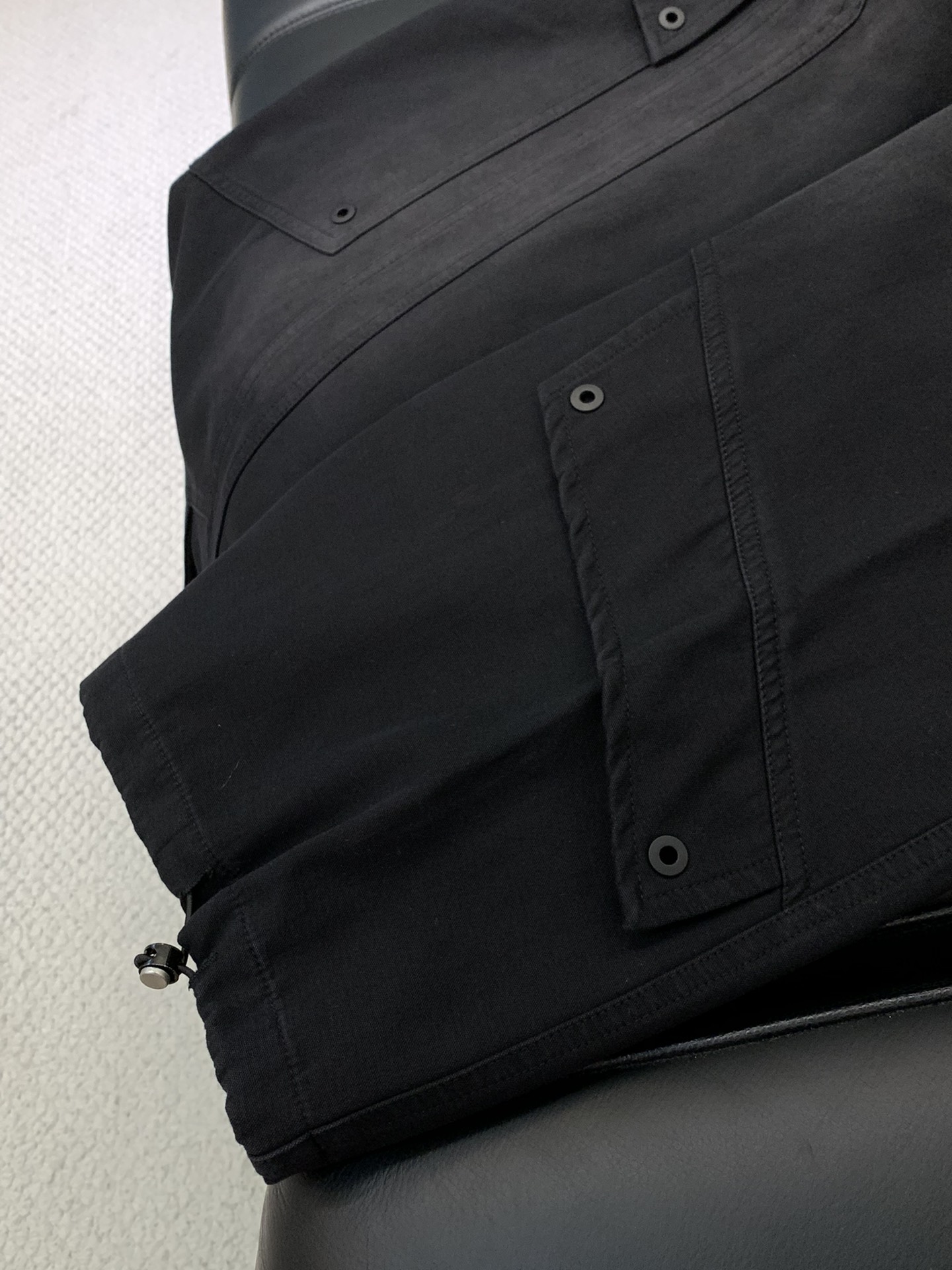 ，Balenciaga 巴黎世家，2025秋季最新品，专柜同步有售，原单狠货，时尚休闲裤，进口原版水洗弹