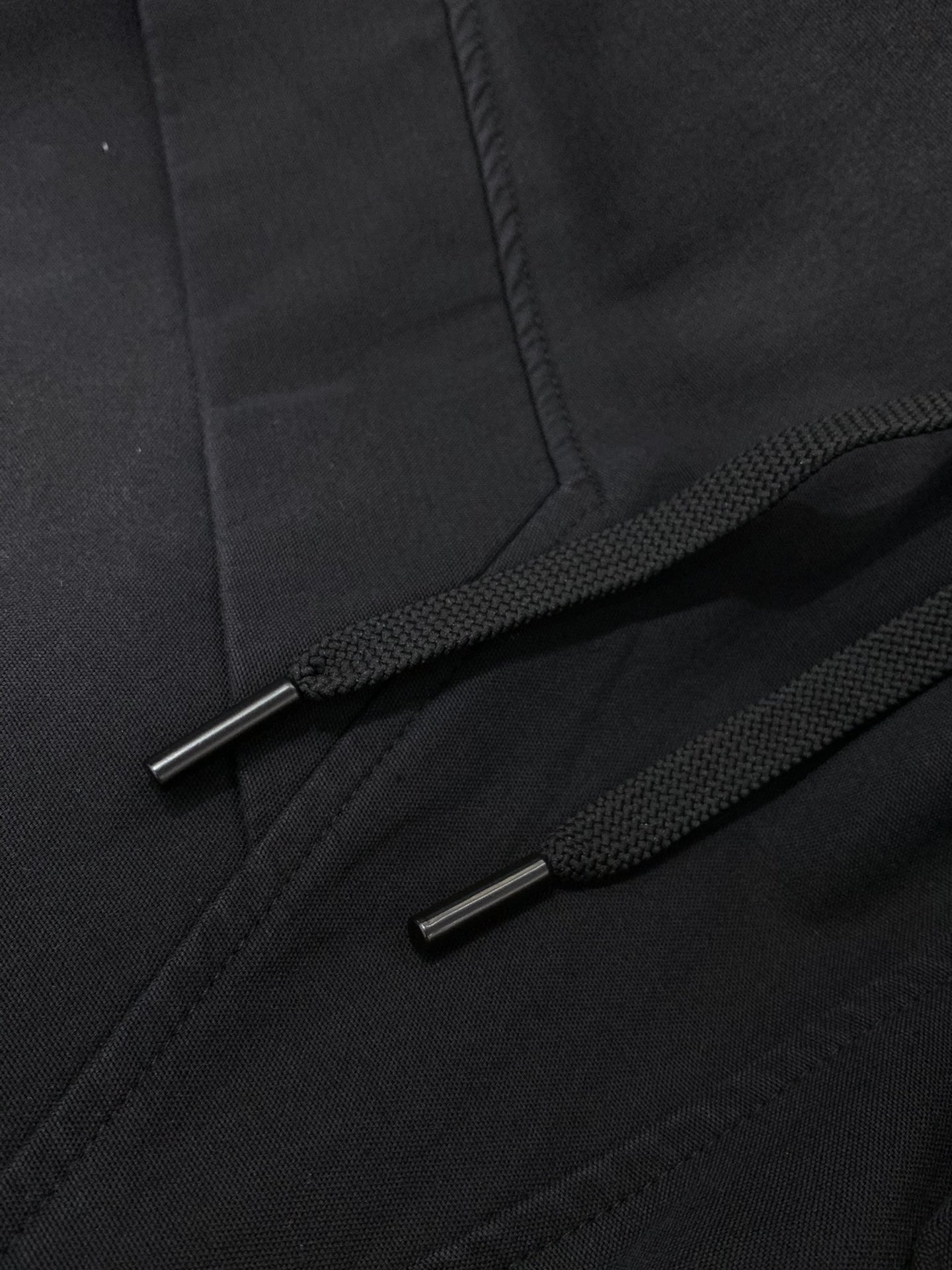 ，Balenciaga 巴黎世家，2025秋季最新品，专柜同步有售，原单狠货，时尚休闲裤，进口原版水洗弹