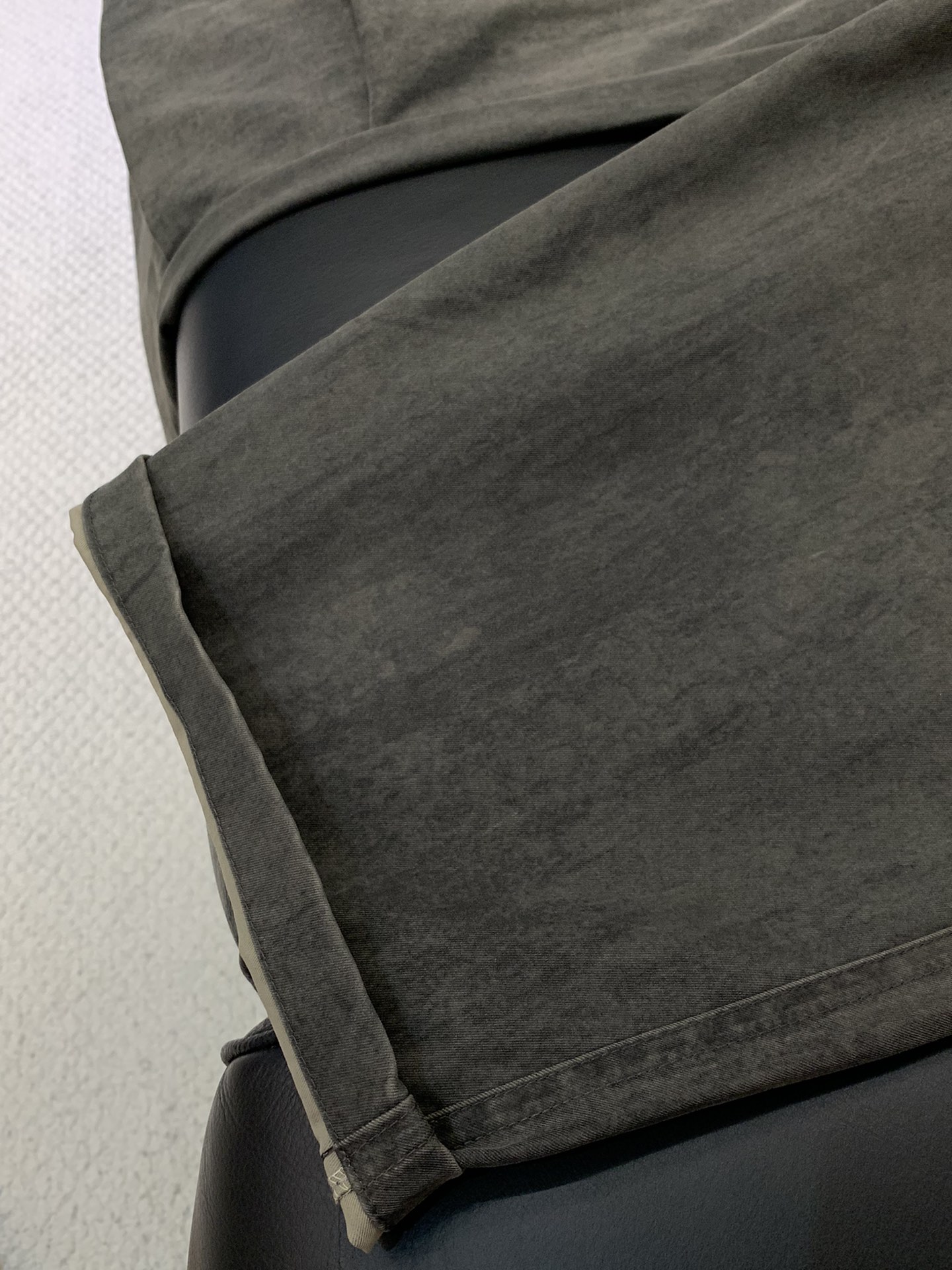 ，Loewe 罗意威，2025秋季最新款，时尚休闲裤，原单狠货，简约舒适，版型不挑人，采用进口原版面料，