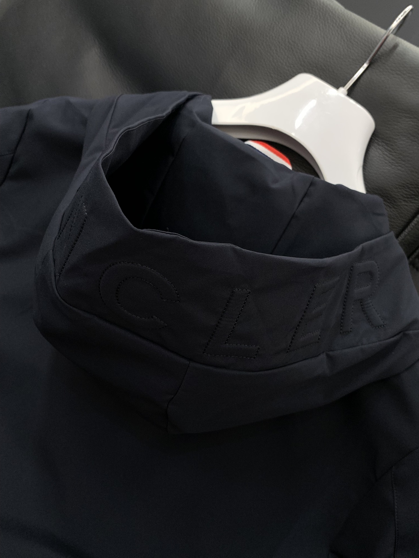 ，Moncler 蒙口，2025秋季最新品，专柜同步有售，原单狠货，时尚休闲连帽外套，上身舒适！吸睛而有