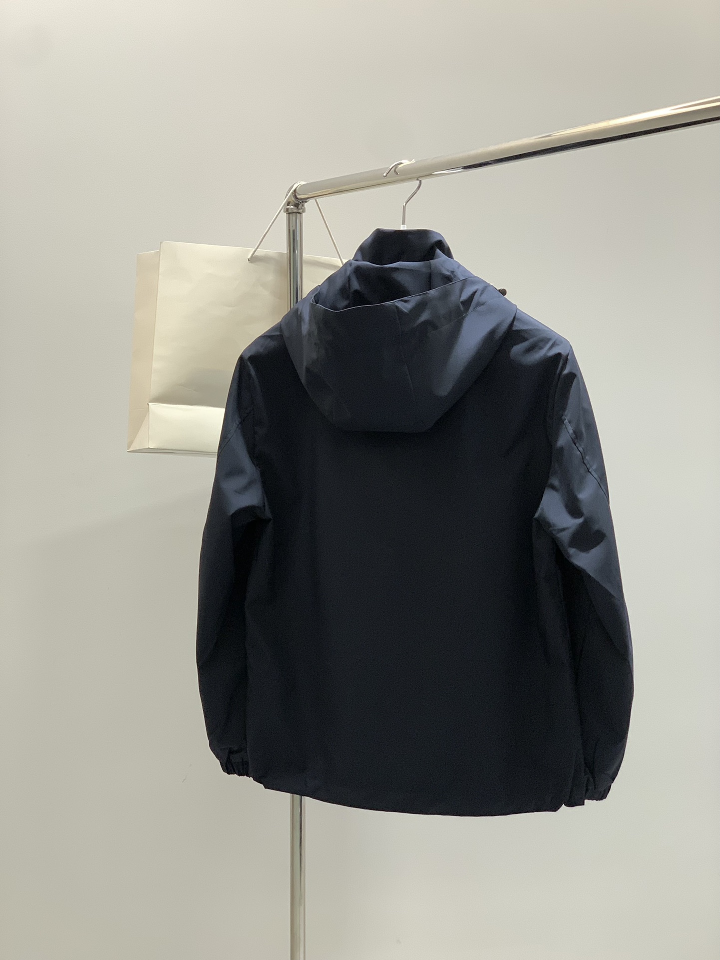 Prada 2025 Autumn Hooded Jacket in Original Fabric - Stylish and Comfortable 3 i1755938531 4964 1