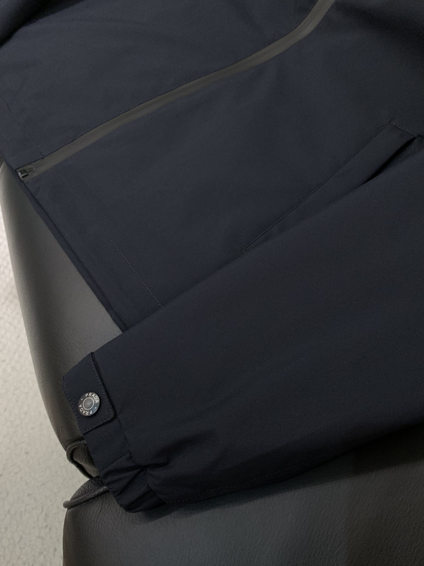 Prada 2025 Autumn Hooded Jacket in Original Fabric - Stylish and Comfortable 7 i1755938531 7378 5