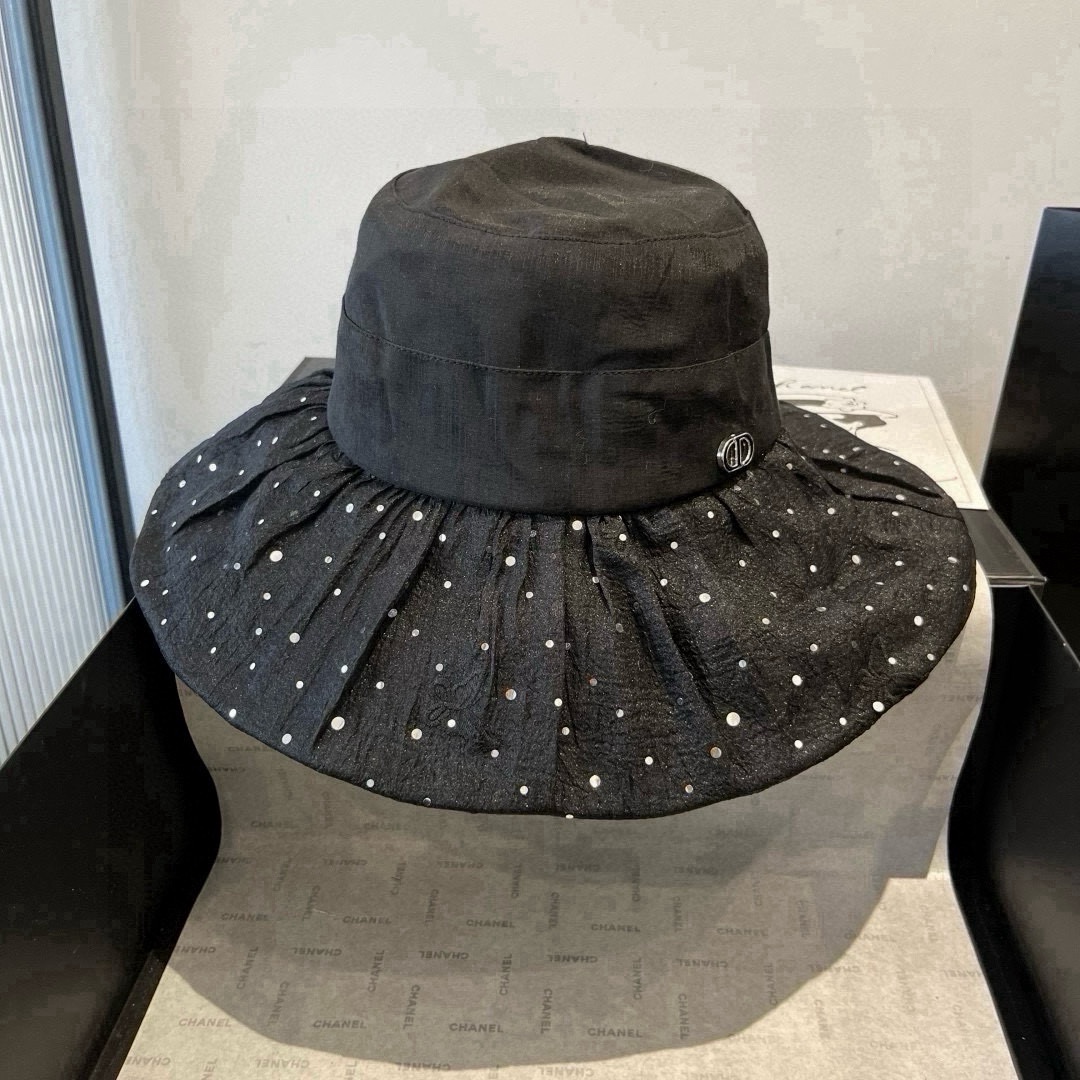 🆕

Dior迪奥新款遮阳渔夫帽，荷叶边遮阳帽，名媛风，头围57cm