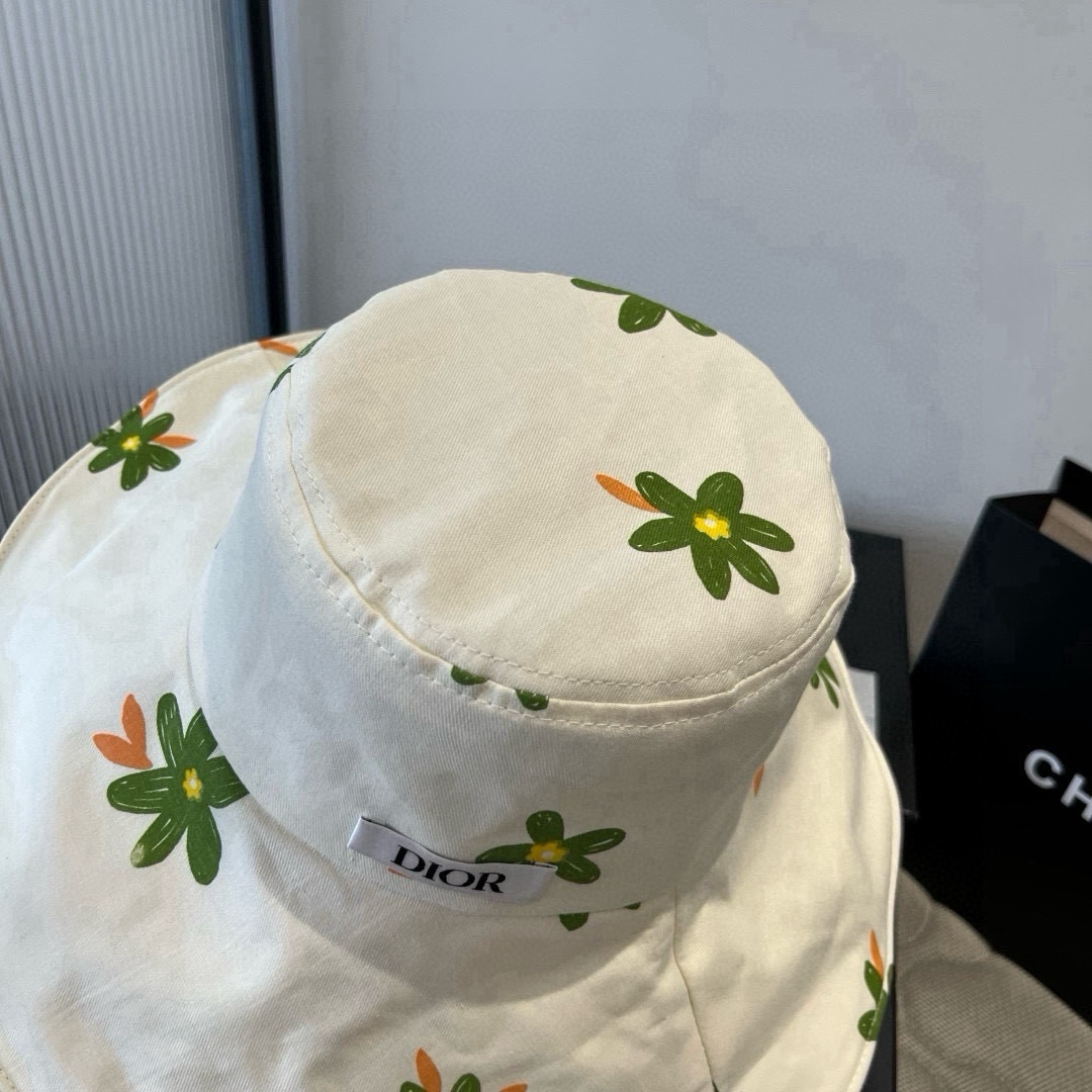 🆕
Dior迪奥新款渔夫帽，头围57cm