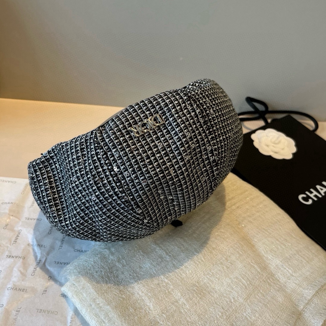 🆕

Dior新款贝雷帽，闪片贝雷帽，春秋新款，头围57cm