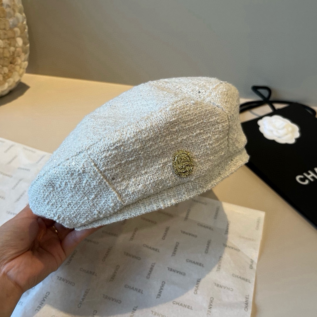 🆕

香奈儿新款鸭贝雷帽，头围57cm