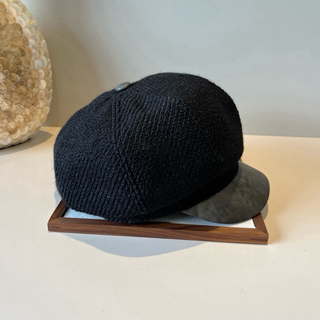 🆕

Gucci古奇新款鸭舌画家帽，头围57cm