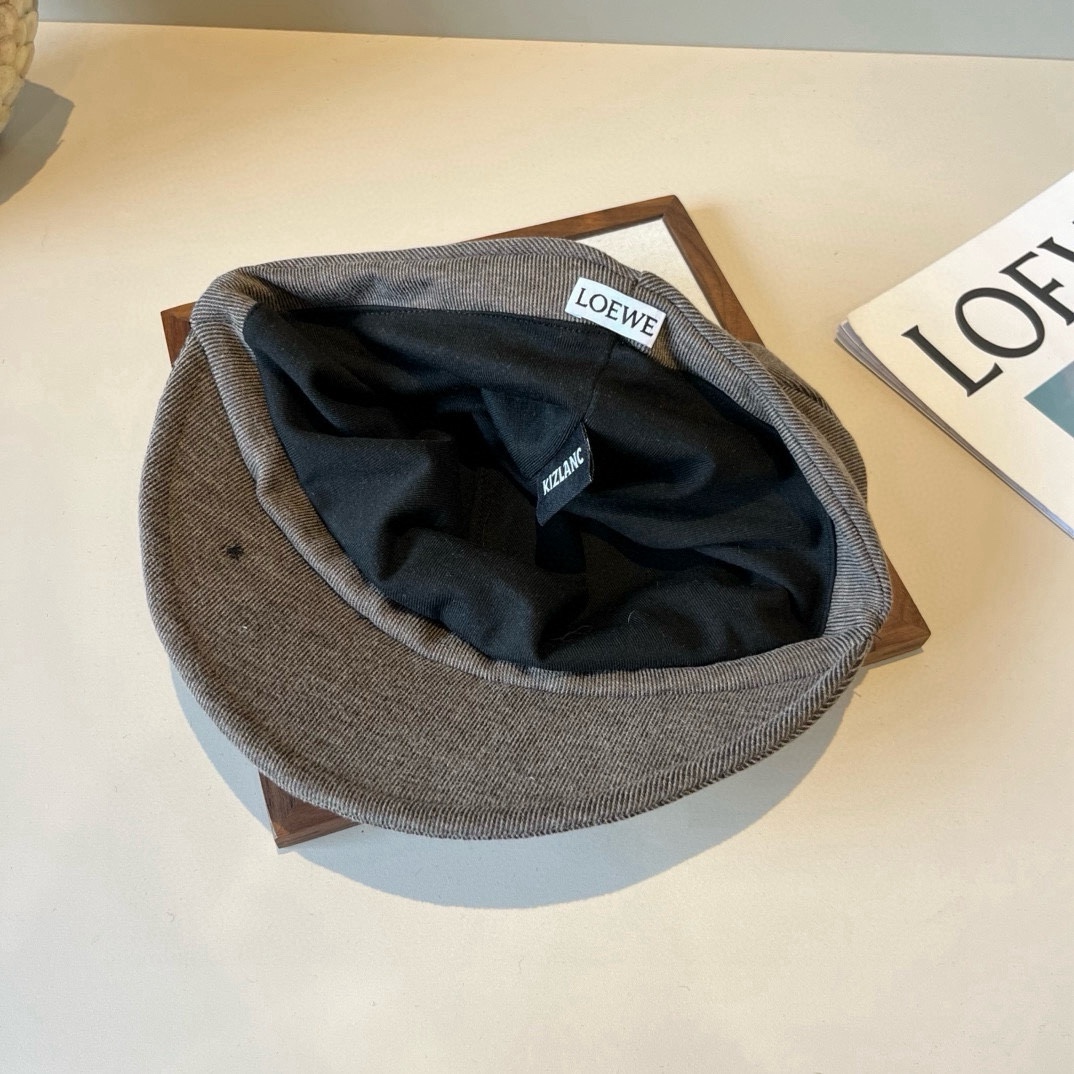 🆕

罗意威秋款画家鸭舌帽，后松紧带调节，适合任何脸型