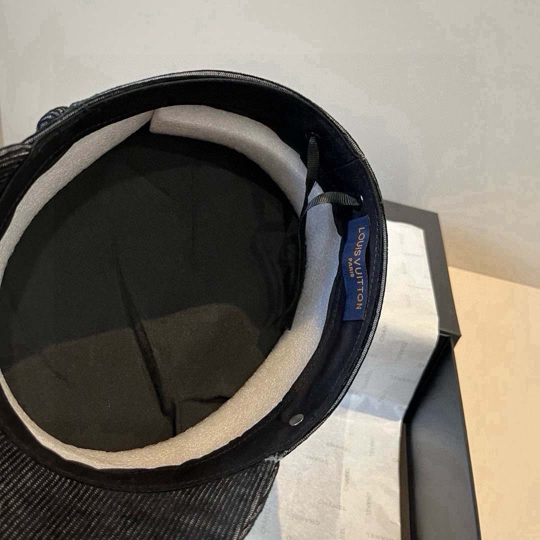 🆕

LV新款鸭舌军帽，高级定制，头围57cm