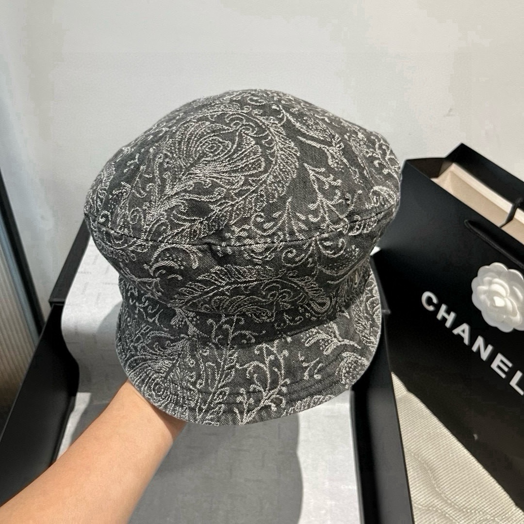 🆕

Lv新款鸭舌军帽，高级定制，头围57cm