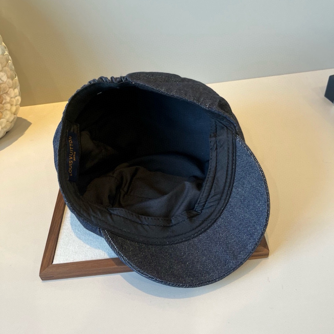 🆕

Lv新款鸭舌军帽，高级定制，头围57cm