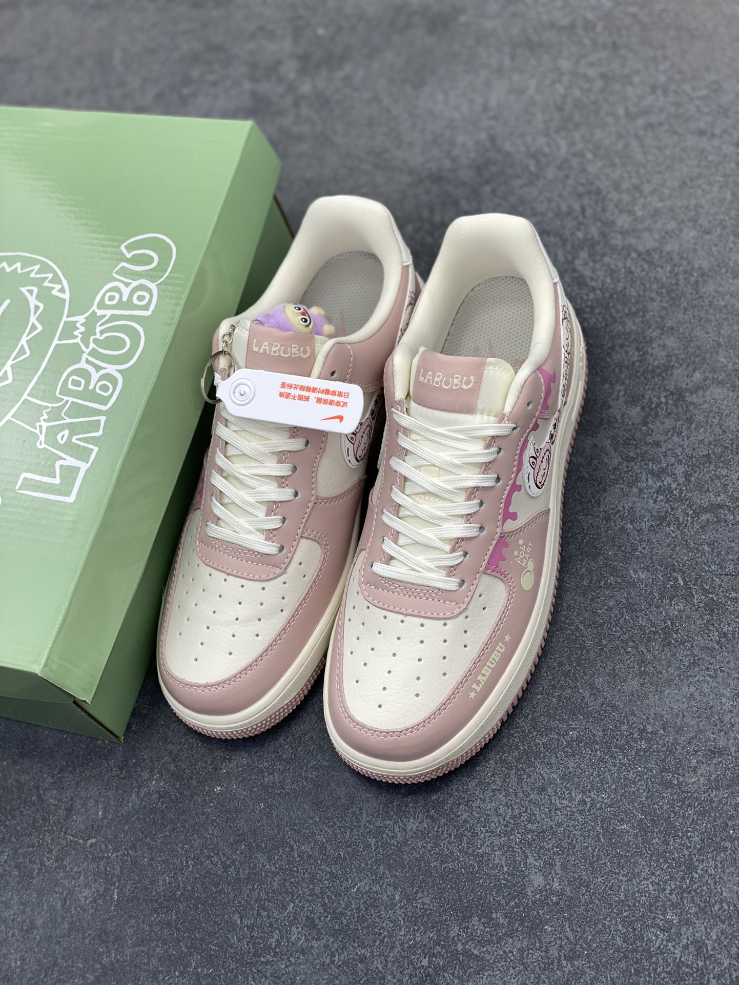 图片[8]-NIke Air Force 1 \’07 Low “米粉拉布布”空军一号 低帮 运动鞋 休闲鞋 折边针车 工艺难度大 原楦头原纸板 原装鞋盒 定制五金配件 内置全掌气垫 原厂鞋底 货号：KB1688-006 尺码：36 36.5 37.5 38 38.5 39 40 40.5 41 42 42.5 43 44 44.5 45-选品中心