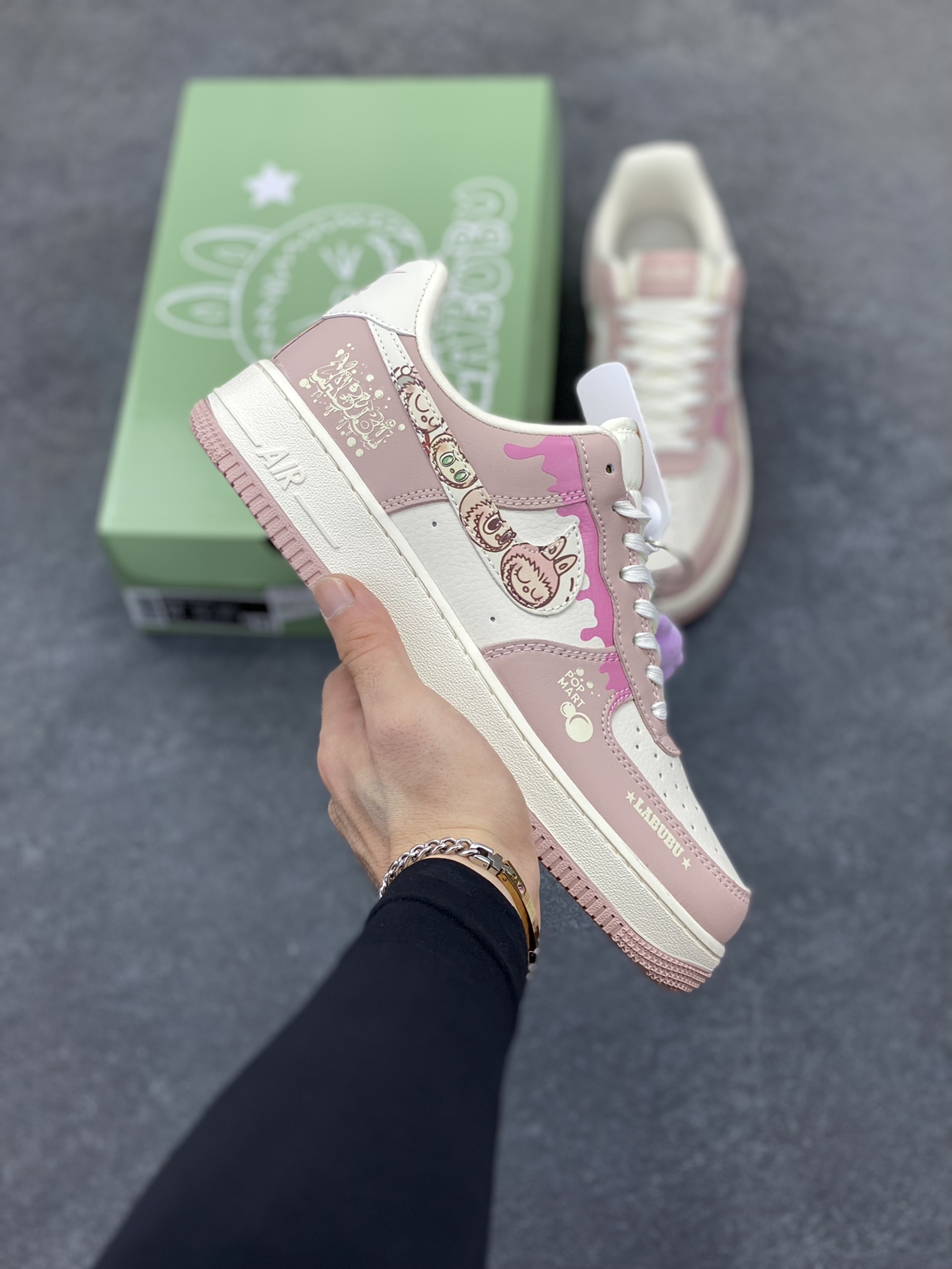 NIke Air Force 1 \'07 Low “米粉拉布布”空军一号 低帮 运动鞋 休闲鞋 折边针车 工艺难度大 原楦头原纸板 原装鞋盒 定制五金配件 内置全掌气垫 原厂鞋底 货号：KB1688-006 尺码：36 36.5 37.5 38 38.5 39 40 40.5 41 42 42.5 43 44 44.5 45-选品中心