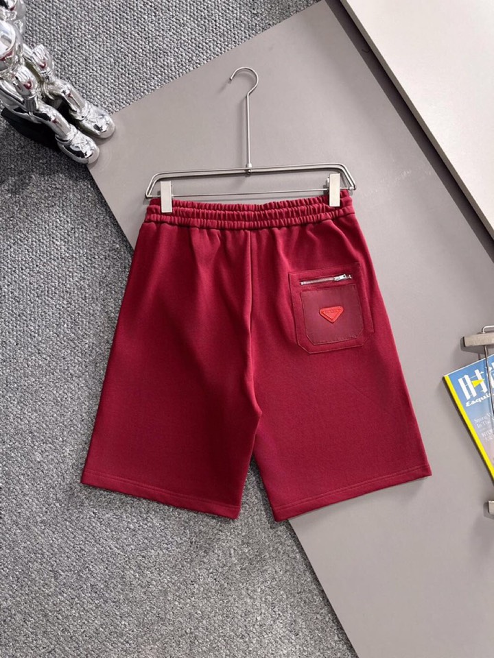  Prada 普拉达2025夏季最新品，同步有售，原单狠货，时尚休闲短裤，采用进口原版面料，顶级刺绣🪡工