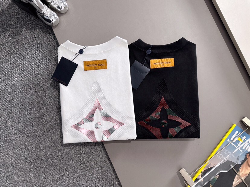  Louis Vuitton 路易威登 LV 驴牌25ss新款短袖圆领T恤，男女同款情侣款，定制260克