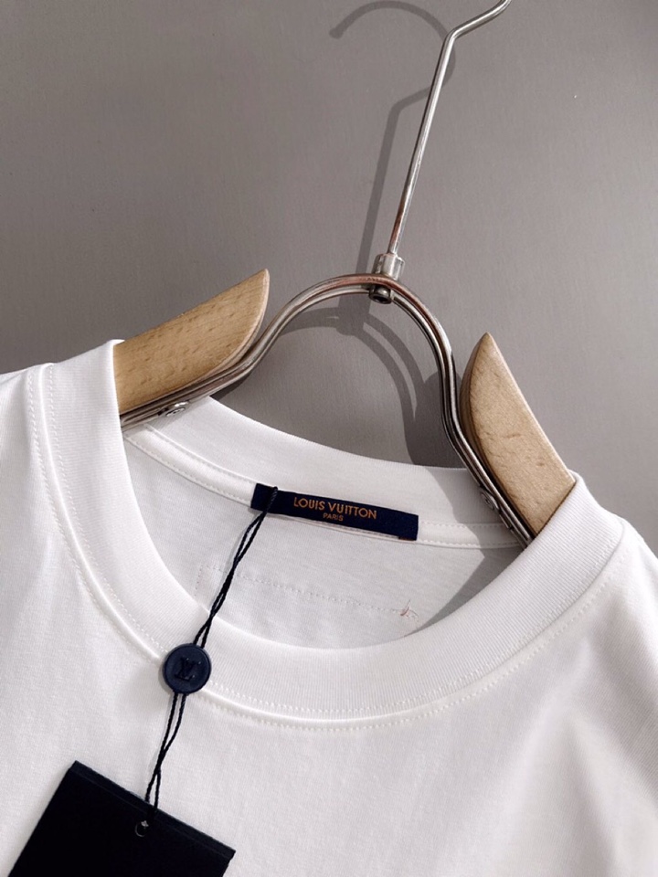  Louis Vuitton 路易威登 LV 驴牌25ss新款短袖圆领T恤，男女同款情侣款，定制260克