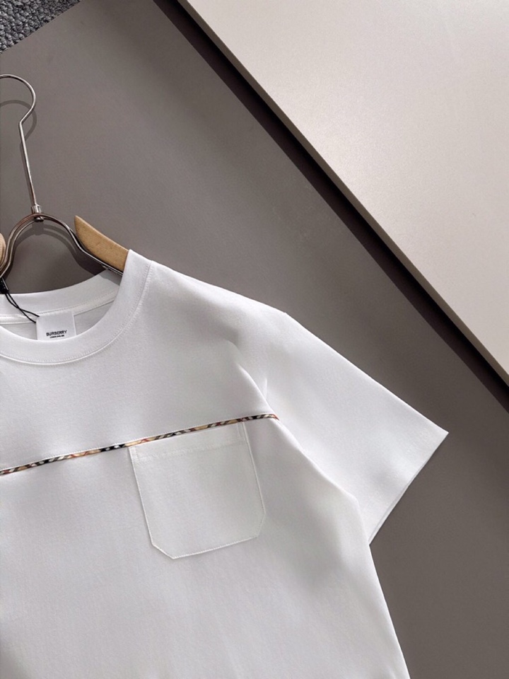  Burberry 巴宝莉25ss新款短袖圆领T恤，男女同款情侣款，定制260克100％双纱纯棉面料·定