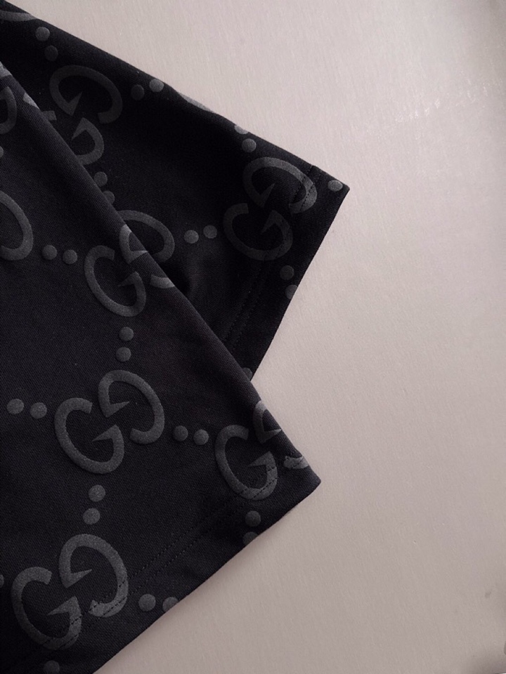  Gucci 古奇2025夏季最新品，同步有售，原单狠货，时尚休闲短裤，采用进口原版面料，顶级刺绣🪡工艺