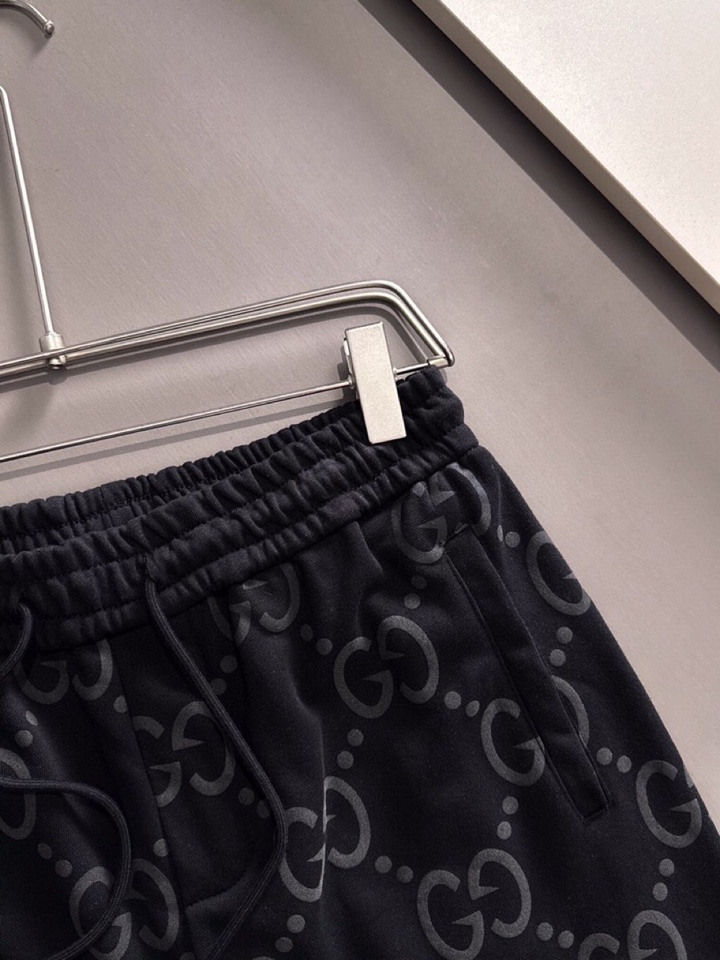  Gucci 古奇2025夏季最新品，同步有售，原单狠货，时尚休闲短裤，采用进口原版面料，顶级刺绣🪡工艺