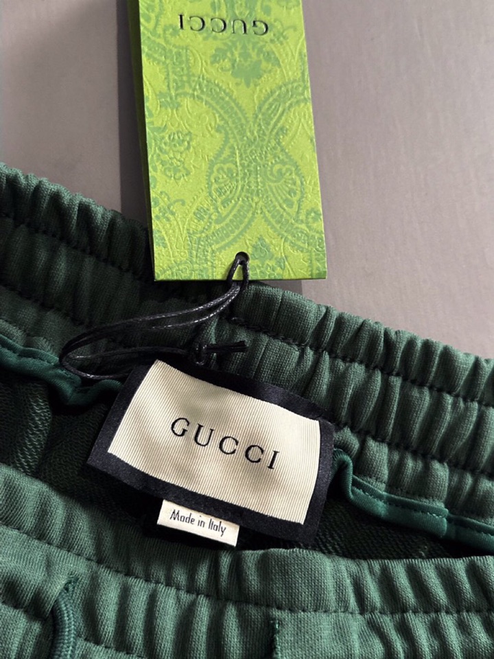  Gucci 古奇2025夏季最新品，同步有售，原单狠货，时尚休闲短裤，采用进口原版面料，顶级刺绣🪡工艺