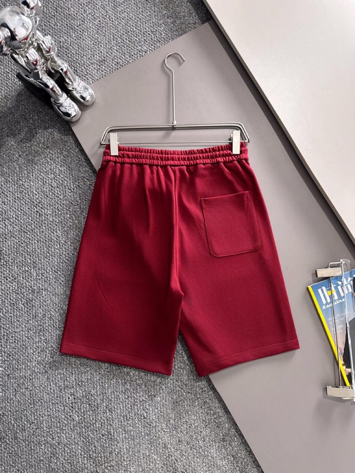  Prada 普拉达2025夏季最新品，同步有售，原单狠货，时尚休闲短裤，采用进口原版面料，顶级刺绣🪡工