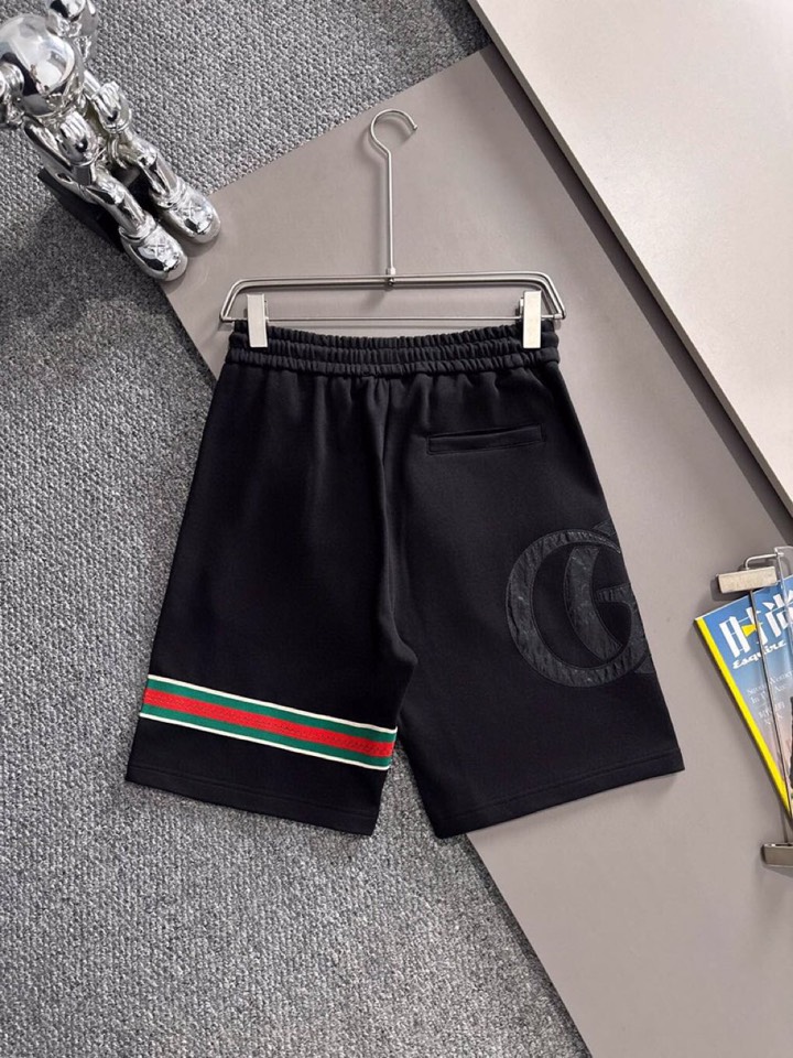  Gucci 古奇2025夏季最新品，同步有售，原单狠货，时尚休闲短裤，采用进口原版面料，顶级刺绣🪡工艺