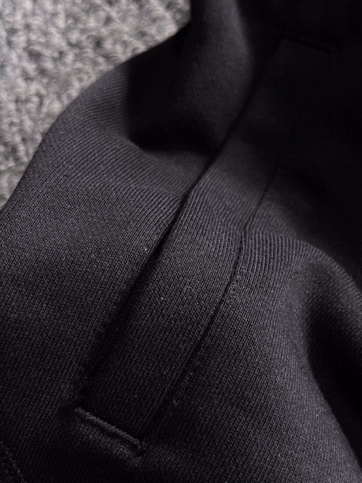  Gucci 古奇2025夏季最新品，同步有售，原单狠货，时尚休闲短裤，采用进口原版面料，顶级刺绣🪡工艺