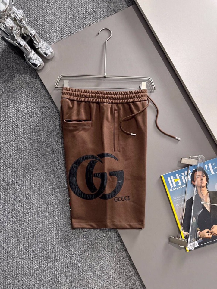  Gucci 古奇2025夏季最新品，同步有售，原单狠货，时尚休闲短裤，采用进口原版面料，顶级刺绣🪡工艺