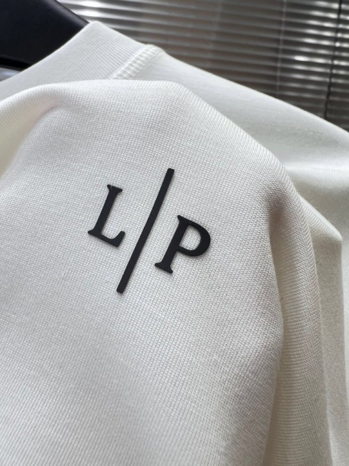  Loro Piana 诺悠翩雅lP🆕 新品时尚短袖圆领T恤，简约时尚老钱风单品设计，天丝棉+聚酯纤维面