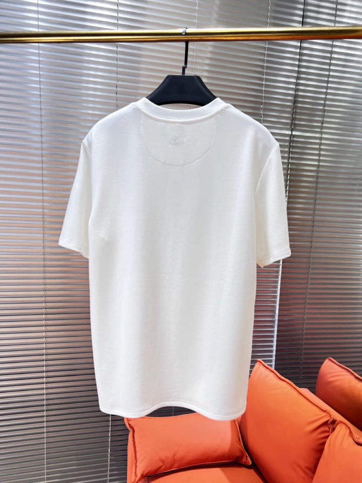  Loro Piana 诺悠翩雅lP🆕 新品时尚短袖圆领T恤，简约时尚老钱风单品设计，天丝棉+聚酯纤维面