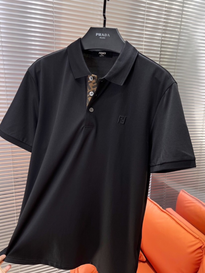  FENDI 芬迪25春夏新款男士撞色珠地网眼棉短袖翻领T恤Polo衫，原版珠地棉面料，可商务可休闲！2