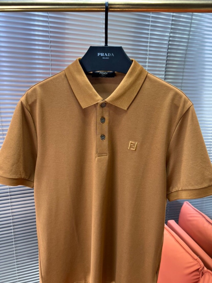  FENDI 芬迪25春夏新款男士撞色珠地网眼棉短袖翻领T恤Polo衫，原版珠地棉面料，可商务可休闲！2