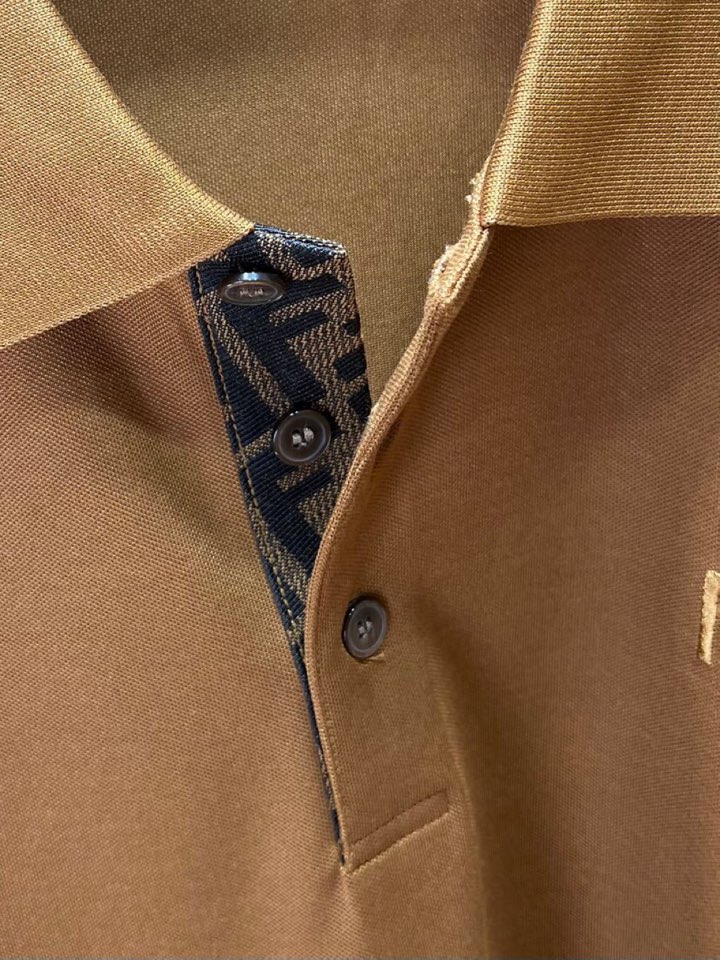  FENDI 芬迪25春夏新款男士撞色珠地网眼棉短袖翻领T恤Polo衫，原版珠地棉面料，可商务可休闲！2