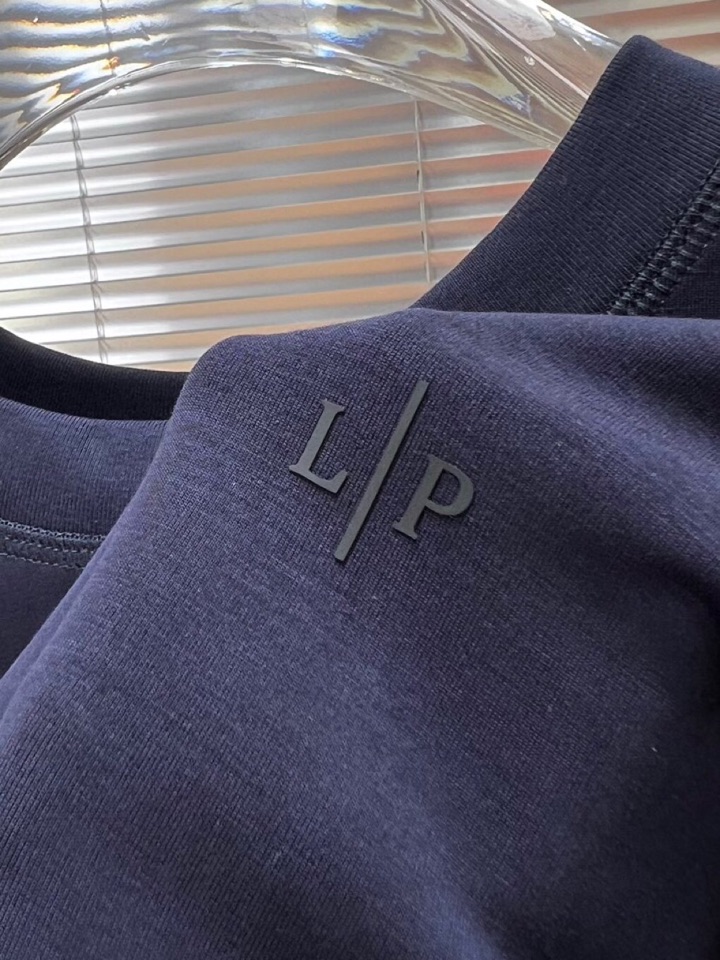  Loro Piana 诺悠翩雅lP🆕 新品时尚短裤圆领套装，简约时尚老钱风单品设计，天丝棉+聚酯纤维面