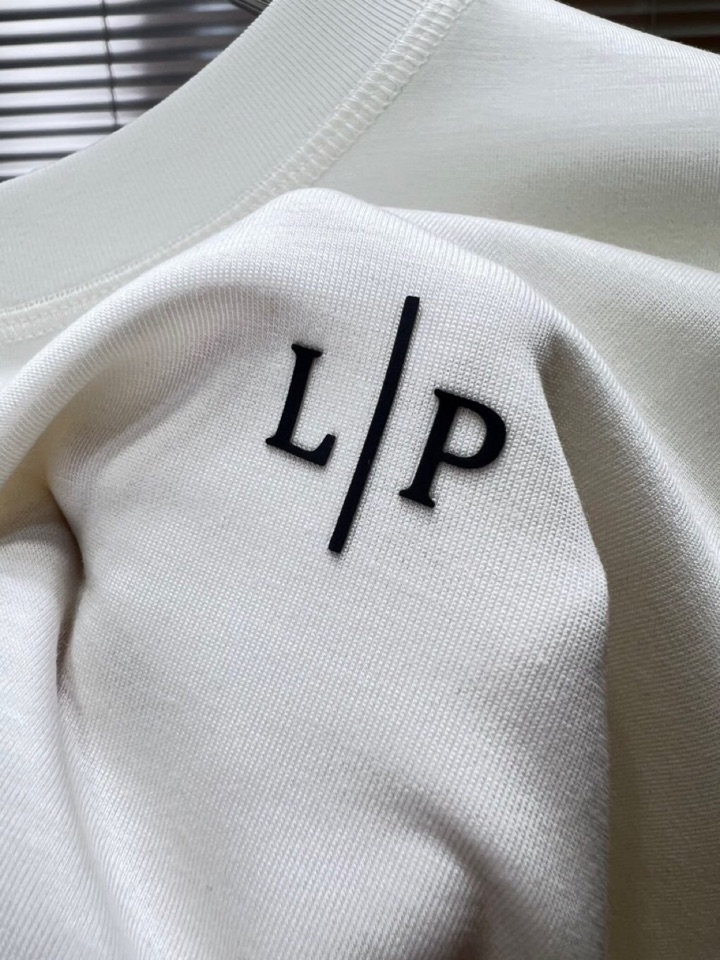  Loro Piana 诺悠翩雅lP🆕 新品时尚短裤圆领套装，简约时尚老钱风单品设计，天丝棉+聚酯纤维面