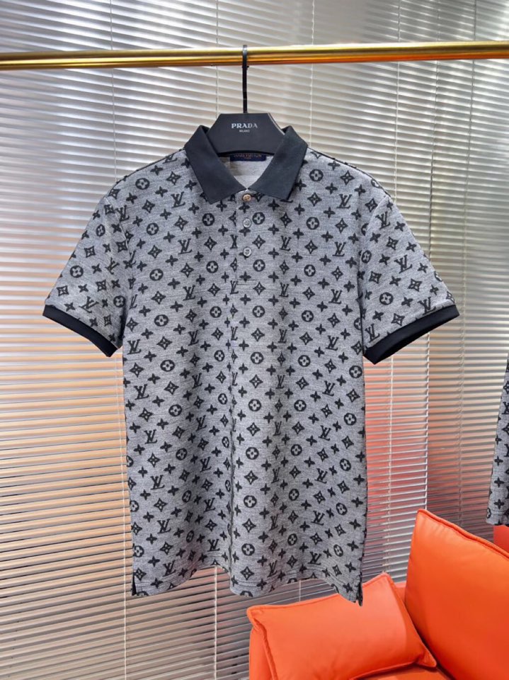  Louis Vuitton 路易威登LV 驴牌2025春夏最新款男女同款情侣款翻领套装，定制老花log