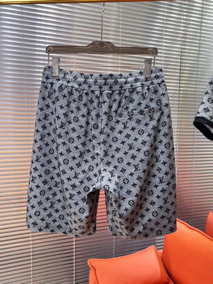  Louis Vuitton 路易威登LV 驴牌2025春夏最新款男女同款情侣款翻领套装，定制老花log