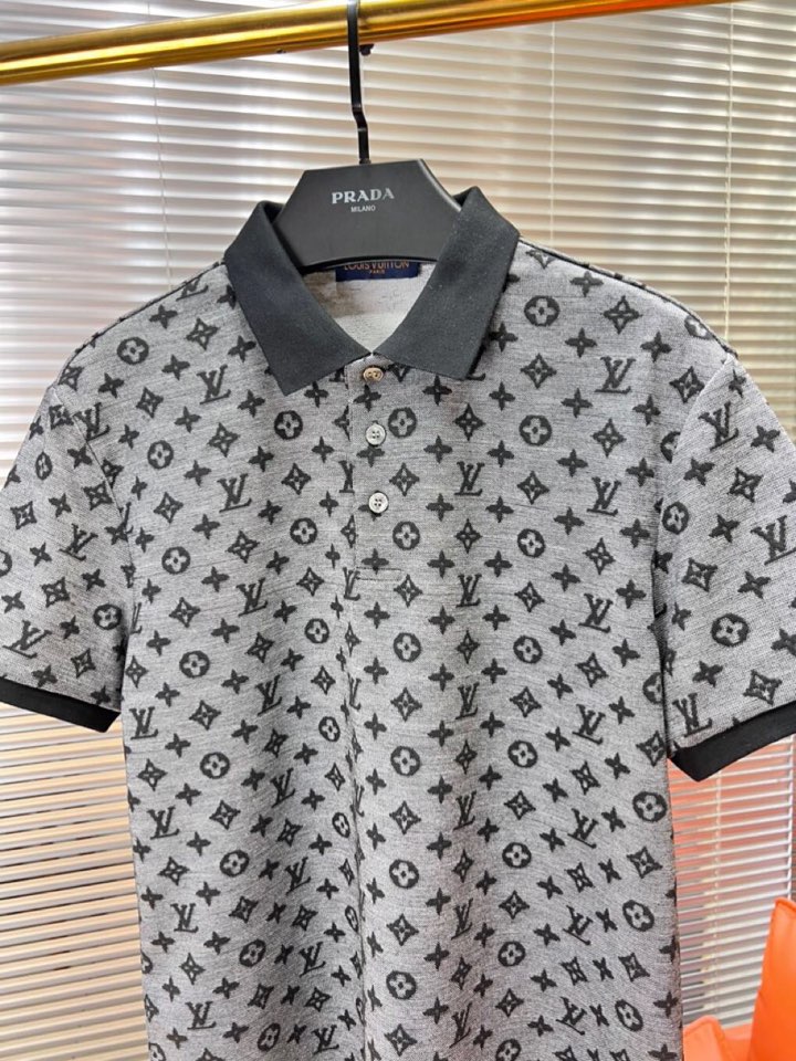  Louis Vuitton 路易威登LV 驴牌2025春夏最新款男女同款情侣款翻领套装，定制老花log