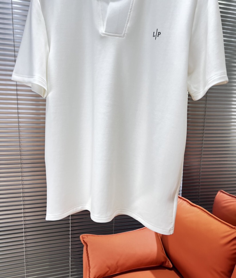  Loro Piana 诺悠翩雅lP🆕 新品时尚短裤翻领套装，简约时尚老钱风单品设计，天丝棉+聚酯纤维面