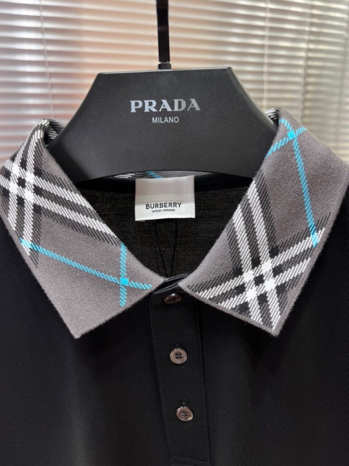  Burberry 巴宝莉25春夏新款男士撞色珠地网眼棉短袖翻领T恤Polo衫，原版珠地棉面料，可商务可