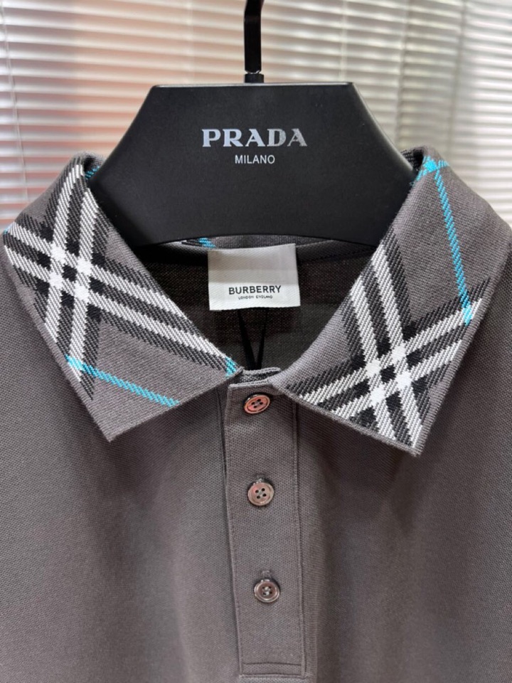  Burberry 巴宝莉25春夏新款男士撞色珠地网眼棉短袖翻领T恤Polo衫，原版珠地棉面料，可商务可