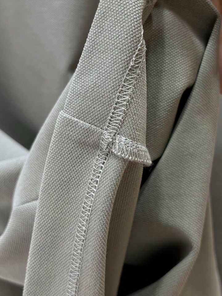  Burberry 巴宝莉25春夏新款男士撞色珠地网眼棉短袖翻领T恤Polo衫，原版珠地棉面料，可商务可